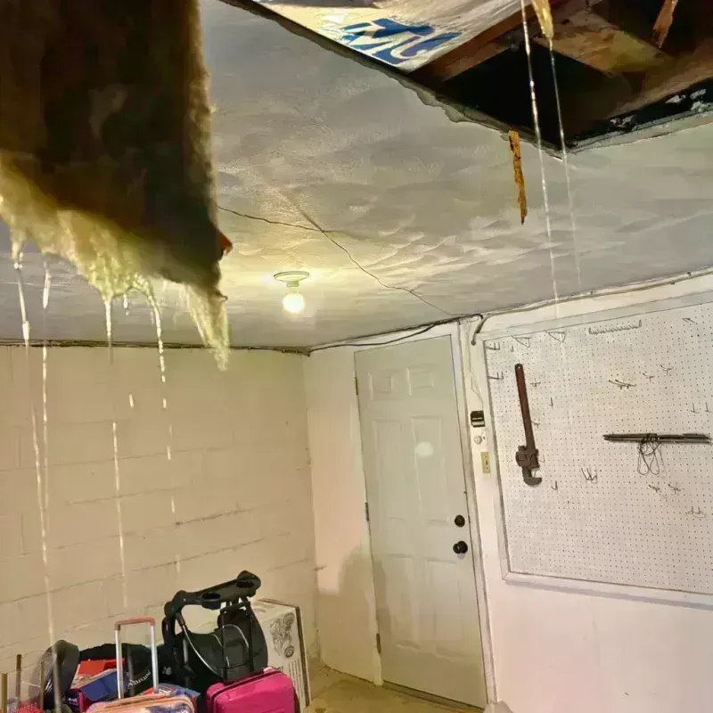 Before and after water damage restoration in Tinley Park, IL